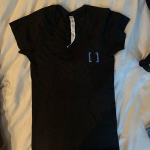 Solidcore Lululemon Short Sleeve - Size 4